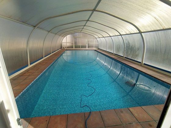 Foto 2 de Xalet en venda a Cozuelos de Fuentidueña de 6 habitacions amb piscina i jardí
