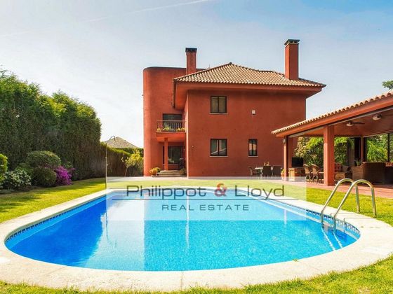Foto 2 de Chalet en venta en Coruxo - Oia - Saiáns de 3 habitaciones con terraza y piscina