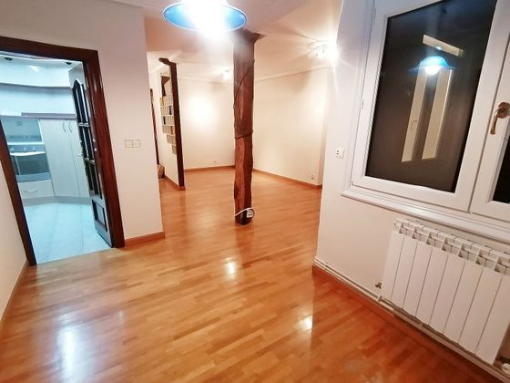 Foto 2 de Piso en venta en Centro - Vitoria-Gasteiz de 2 habitaciones con terraza y calefacción