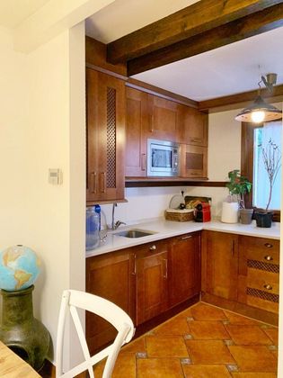 Foto 2 de Casa adossada en venda a Condado de Treviño de 4 habitacions amb garatge i jardí