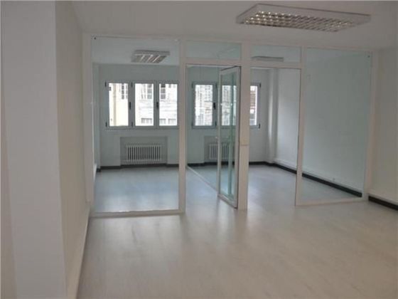 Foto 2 de Oficina en alquiler en calle Melquiades Alvarez de 58 m²