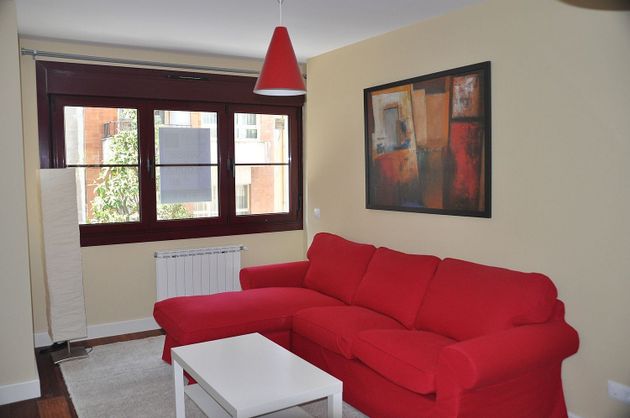 Foto 1 de Alquiler de piso en calle Martínez Marina de 1 habitación con muebles y calefacción