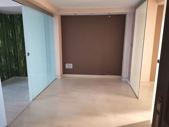 Foto 2 de Oficina en alquiler en calle Melquiades Alvarez de 72 m²