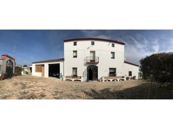 Foto 1 de Casa en venda a Pacs del Penedès de 7 habitacions amb terrassa i garatge