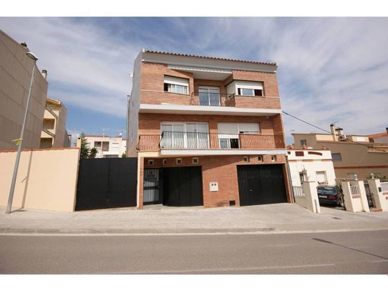 Foto 1 de Casa en venta en Torrelavit de 6 habitaciones con terraza y piscina