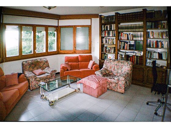 Foto 2 de Xalet en venda a Vilobí del Penedès de 9 habitacions amb terrassa i garatge