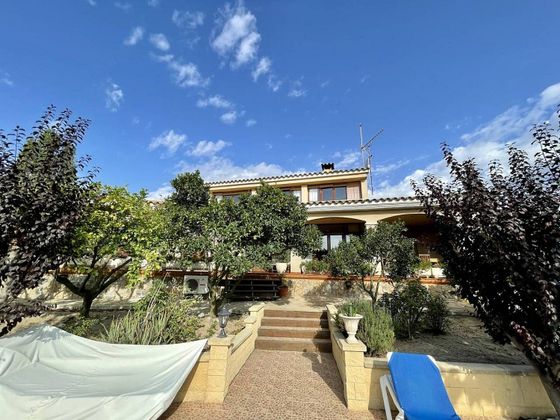 Foto 2 de Casa en venda a calle Del Torrent de Les Solanes de 6 habitacions amb terrassa i piscina