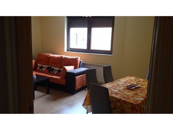 Foto 2 de Piso en venta en Cabrerizos de 2 habitaciones con garaje y balcón