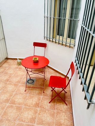 Foto 1 de Pis en lloguer a Centro - Alicante de 2 habitacions amb terrassa i mobles