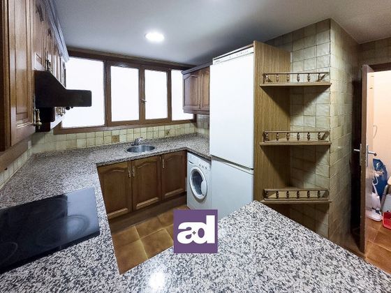 Foto 2 de Pis en venda a La Ería - Masip de 4 habitacions amb garatge i calefacció