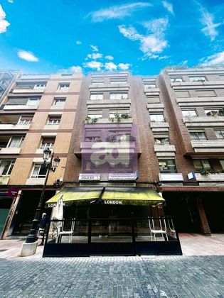 Foto 2 de Pis en venda a calle Matemático Pedrayes de 3 habitacions amb calefacció i ascensor