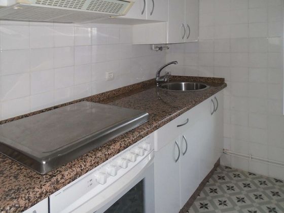 Foto 2 de Venta de piso en calle El Castrillón de 2 habitaciones con calefacción