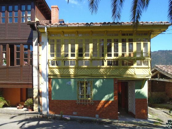 Foto 2 de Casa adossada en venda a calle Lugar El Llanu de 3 habitacions i 94 m²