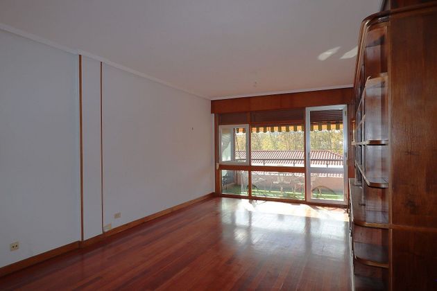 Foto 2 de Piso en venta en Centro - Vitoria-Gasteiz de 4 habitaciones con terraza y garaje