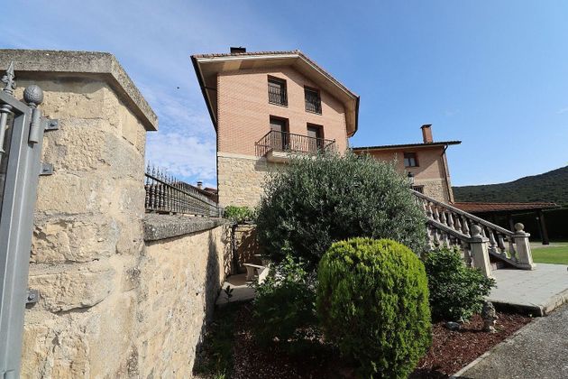 Foto 1 de Venta de casa en Ribera Alta de 6 habitaciones con jardín y balcón