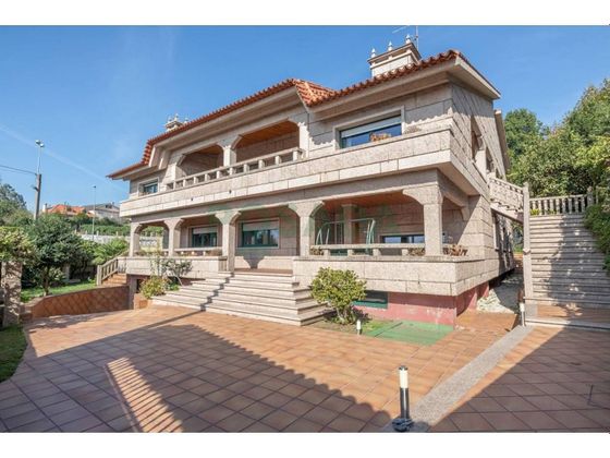 Foto 1 de Casa en venda a Matamá - Beade - Bembrive - Valádares - Zamáns de 8 habitacions amb terrassa i piscina