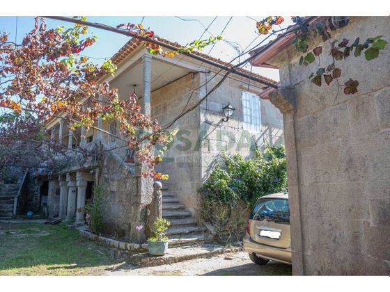 Foto 2 de Casa rural en venda a Redondela de 4 habitacions amb garatge i jardí