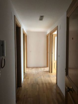 Foto 2 de Pis en venda a La Portalada - Varea de 2 habitacions amb terrassa i calefacció