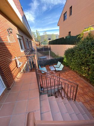 Foto 1 de Casa adossada en venda a Villamediana de Iregua de 5 habitacions amb terrassa i piscina