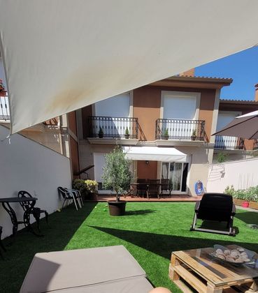 Foto 1 de Venta de casa en calle Miraflores de 4 habitaciones con terraza y piscina