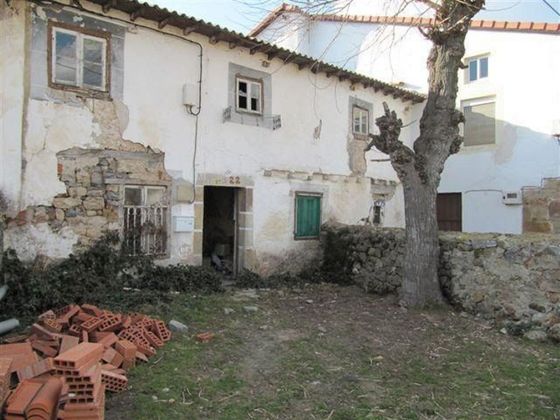 Foto 1 de Casa en venda a Hermandad de Campoo de Suso de 3 habitacions amb jardí