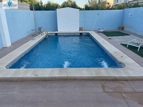 Foto 2 de Casa en venta en Gineta (La) de 4 habitaciones con piscina y garaje