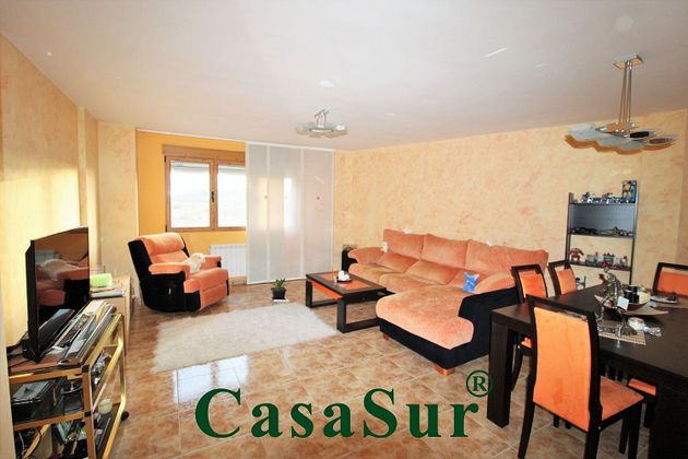 Foto 1 de Venta de piso en Zaratán de 2 habitaciones con terraza y garaje