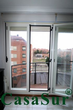 Foto 2 de Pis en venda a La Victoria - El Cabildo de 3 habitacions amb terrassa i garatge