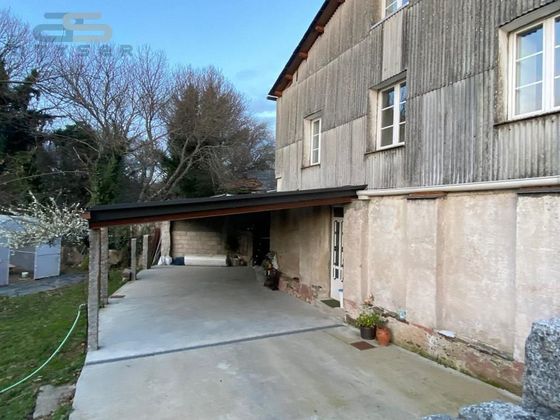 Foto 2 de Casa en venda a calle Rosalia de Castro amb terrassa i garatge