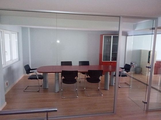Foto 2 de Alquiler de oficina en calle Da Baixa de 90 m²