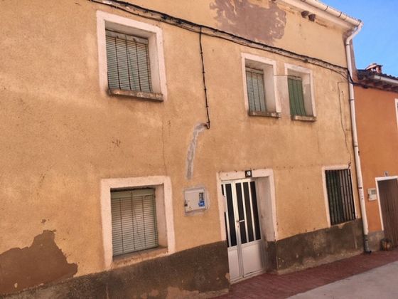 Foto 1 de Venta de casa en calle El Arrabal de 5 habitaciones con piscina
