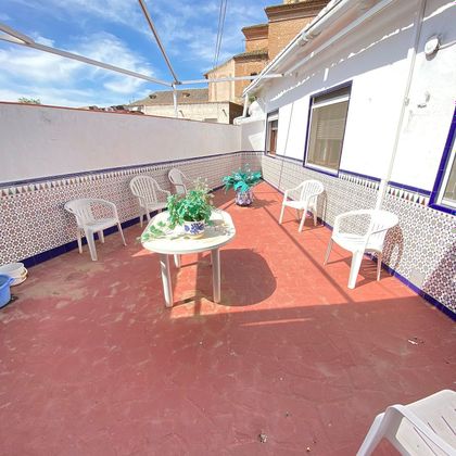 Foto 1 de Venta de chalet en Almagro de 4 habitaciones con terraza y garaje