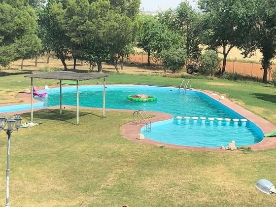 Foto 2 de Xalet en venda a carretera De Pozuelo de 3 habitacions amb piscina i jardí