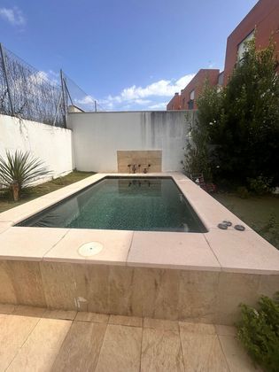 Foto 1 de Casa adossada en venda a Poblete de 3 habitacions amb terrassa i piscina