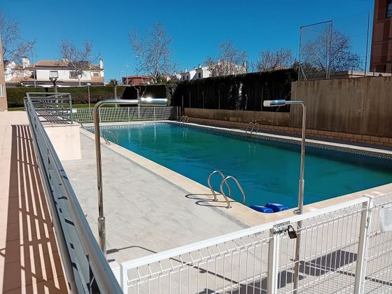 Foto 1 de Pis en venda a calle Sierra Madrona de 3 habitacions amb piscina i garatge
