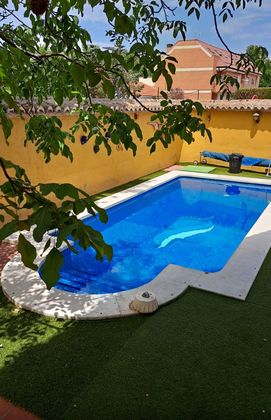 Foto 1 de Venta de casa adosada en Santa María de 4 habitaciones con terraza y piscina
