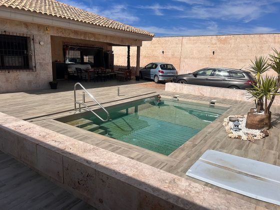Foto 2 de Venta de chalet en Santa María de 5 habitaciones con piscina y garaje