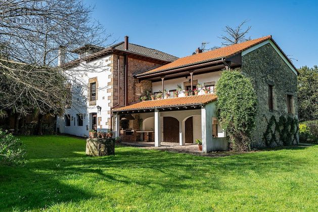 Foto 2 de Xalet en venda a Santiurde de Toranzo de 11 habitacions amb terrassa i jardí