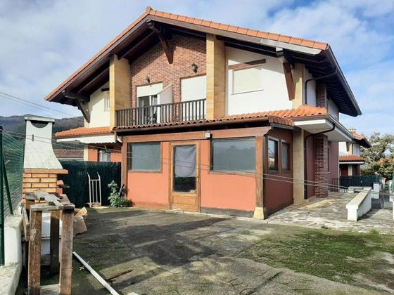 Foto 2 de Casa adosada en venta en barrio Villasevil de 4 habitaciones con balcón y calefacción