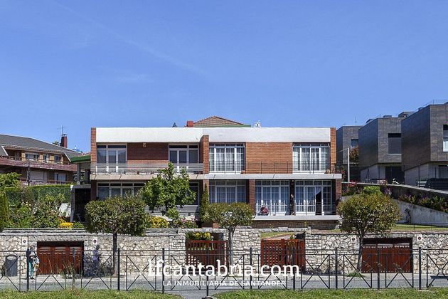 Foto 1 de Casa en venda a Cuatro Caminos de 5 habitacions amb terrassa i garatge
