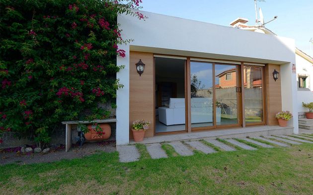 Foto 1 de Casa en venda a avenida De Buján de 9 habitacions amb terrassa i garatge