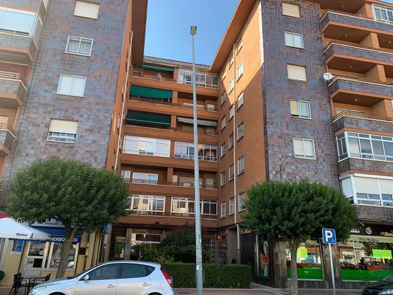 Foto 2 de Piso en venta en avenida El Ferial de 4 habitaciones con terraza y garaje