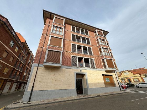 Foto 2 de Pis en venda a calle La Viña de 3 habitacions amb terrassa i balcó
