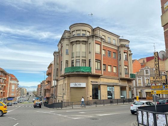Foto 2 de Piso en venta en avenida Federico Silva de 3 habitaciones con terraza y balcón