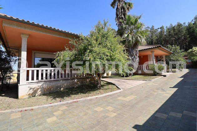 Foto 2 de Xalet en venda a calle Fontoira de 3 habitacions amb terrassa i piscina