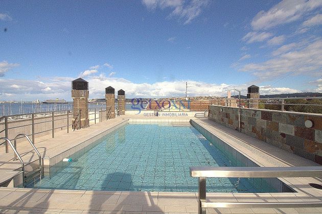 Foto 1 de Venta de piso en Las Arenas Centro de 4 habitaciones con terraza y piscina