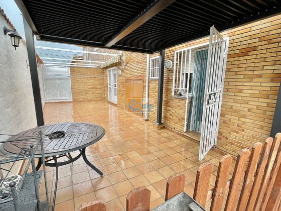 Foto 2 de Casa en venda a Cedillo del Condado de 4 habitacions amb piscina i garatge