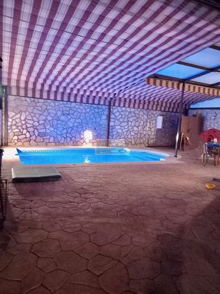 Foto 1 de Xalet en venda a Ugena de 4 habitacions amb piscina i garatge