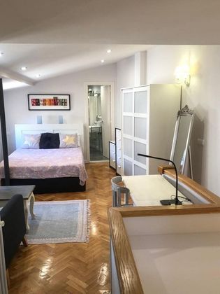 Foto 1 de Piso en alquiler en Centro - Segovia de 1 habitación con muebles y calefacción