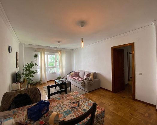 Foto 2 de Pis en lloguer a Vía Romana de 3 habitacions amb mobles i calefacció